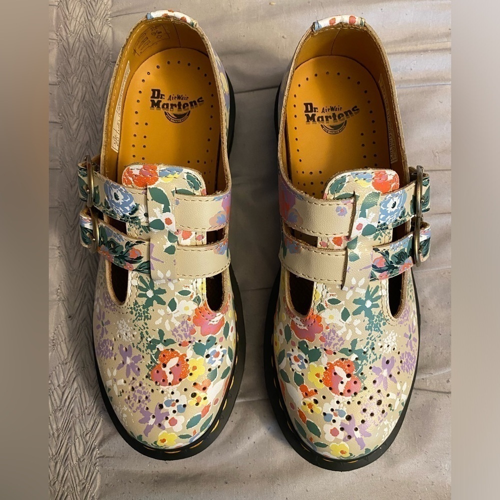 NWOT Dr. Martens 8065 Floral Mash Up Leather Mary Jane 'Parchment Beige Size 5 - Picture 2 of 13